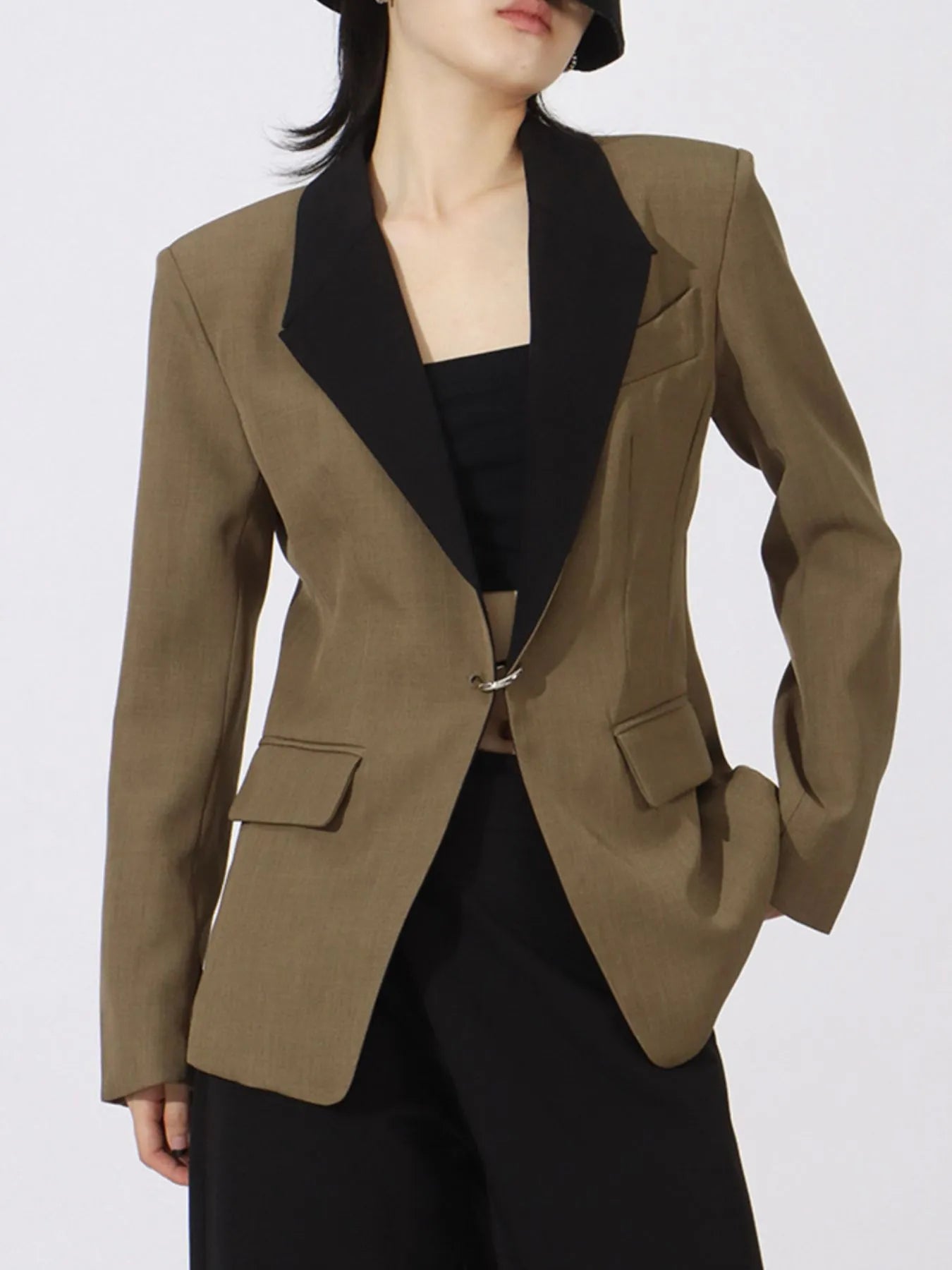 Contrast Lapel Collar Blazer