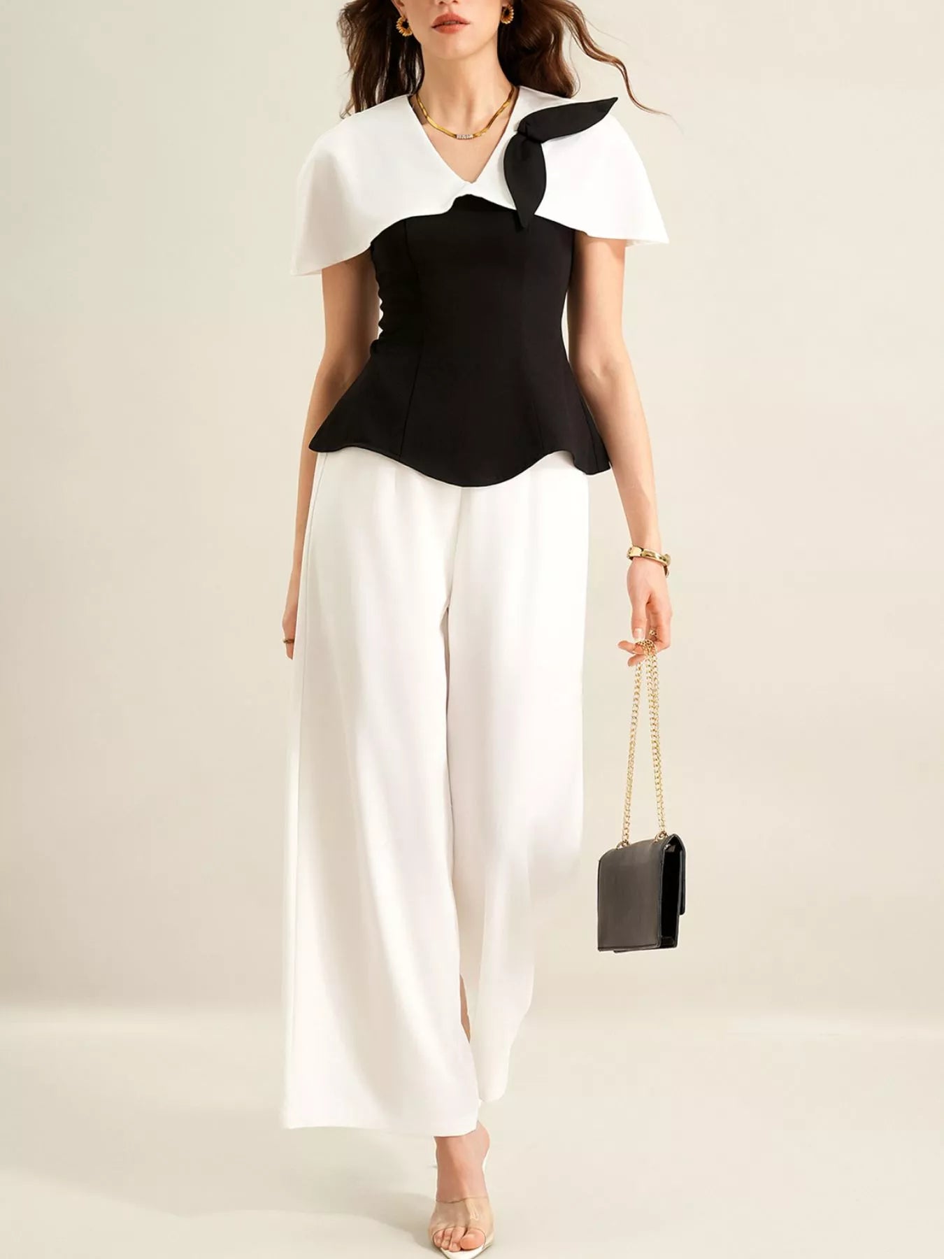 Conjunto de Top Peplum con Pantalón de Pierna Ancha